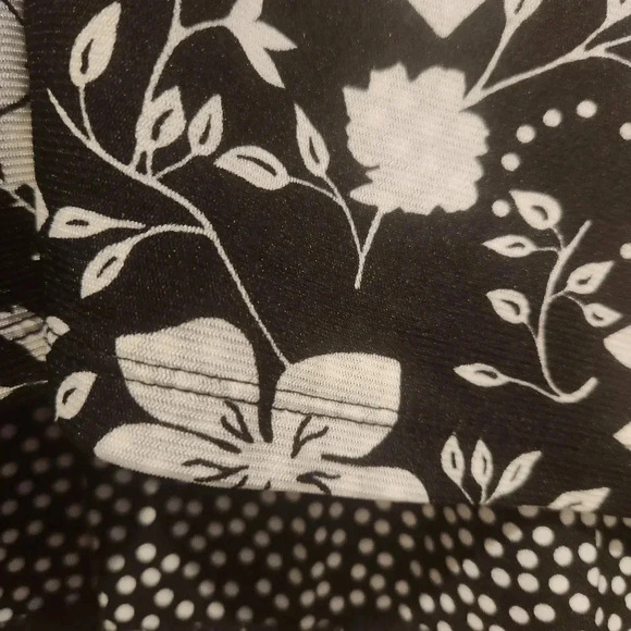 Charter Club Plus Size 2X Blouse – Floral & Polka Dot Mix - Picture 4 of 5